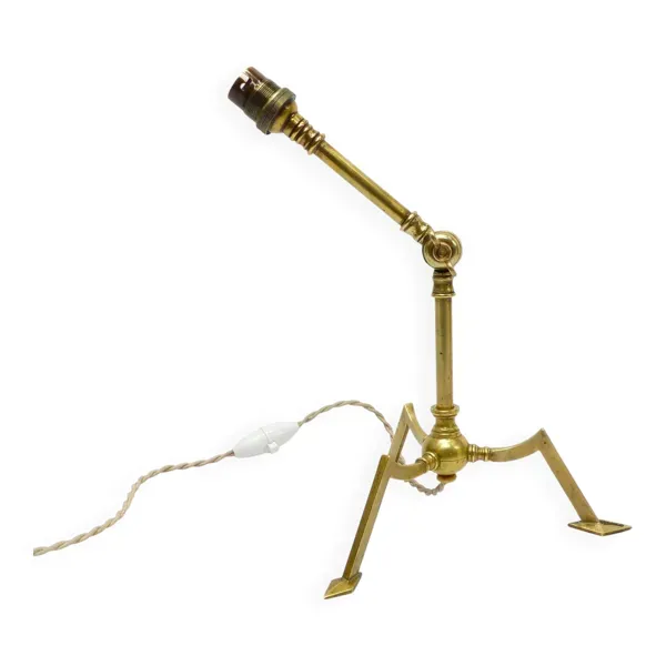 Pied de lampe tripode articulé en laiton style Arts & Crafts, dans le goût