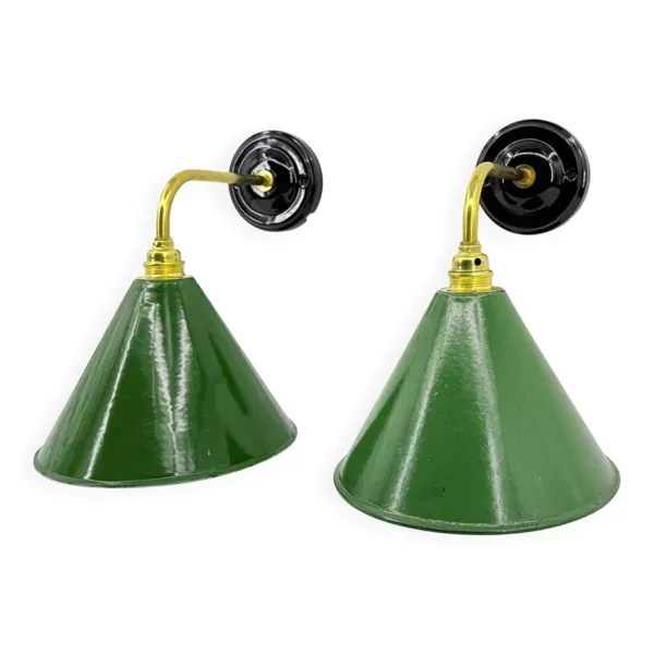 Appliques en tôle émaillée