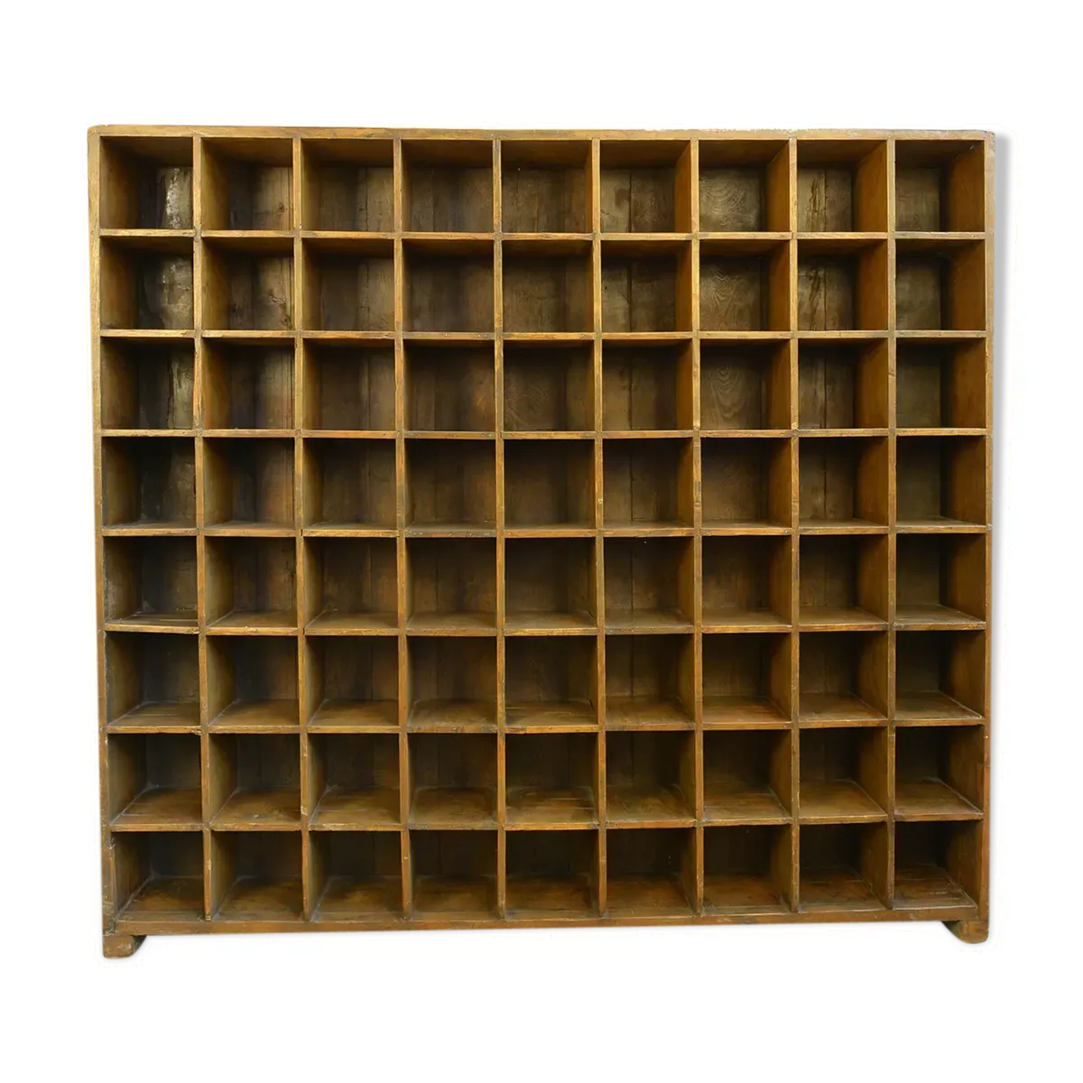 Meuble d’atelier à 72 casiers