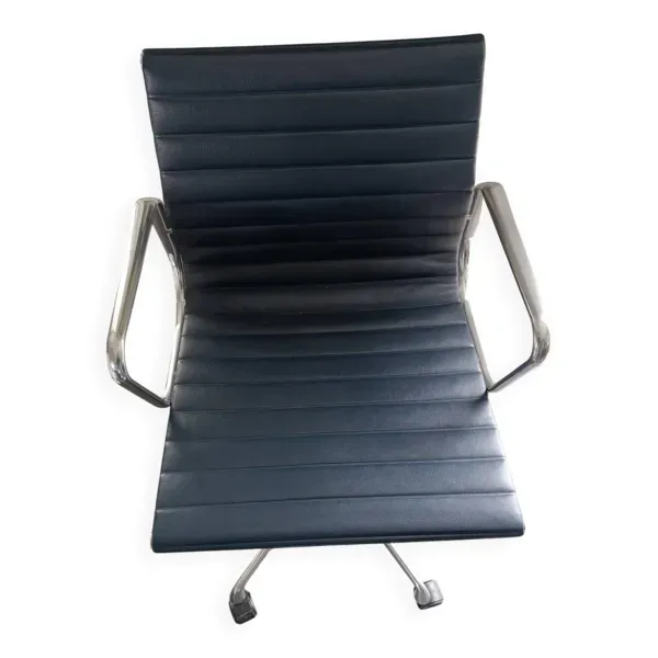 Fauteuil EA117 Vitra