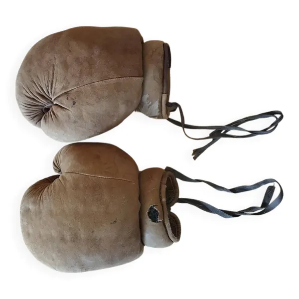 Ancienne paire de gants de boxe en cuir fauve patiné (8 oz) – Circa 1940/19