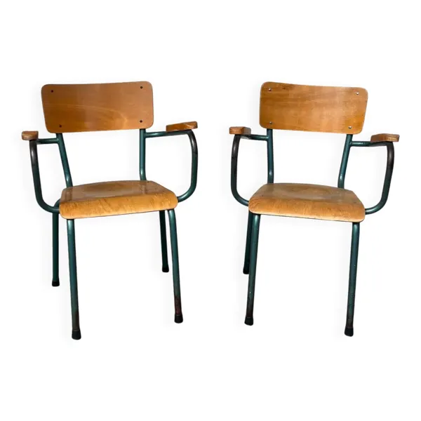 chaises d'école