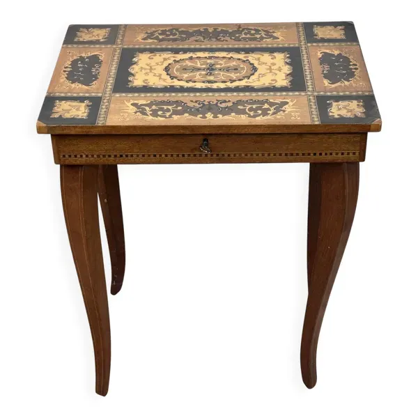 Table à rangement à musique en marqueterie