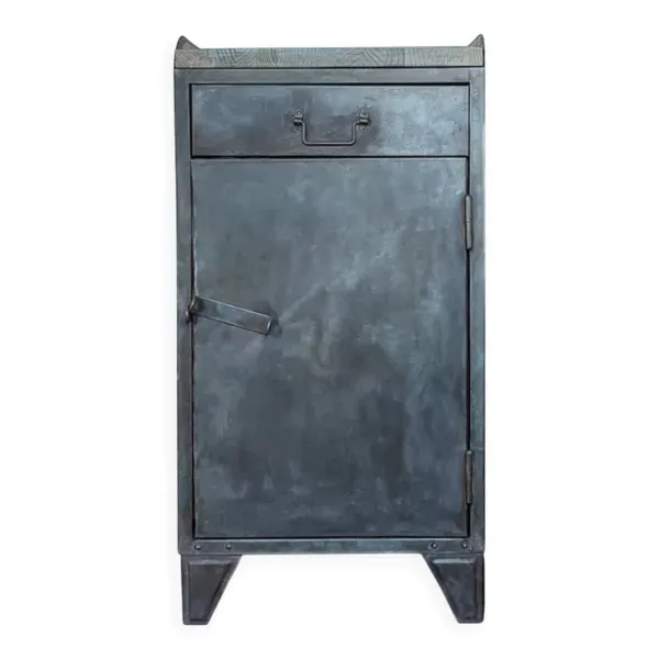 Meuble de rangement industriel