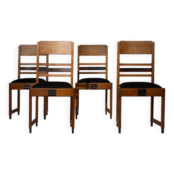 Chaises de salle à manger en chêne de l'École d'Amsterdam, Pays-Bas, années 1920.