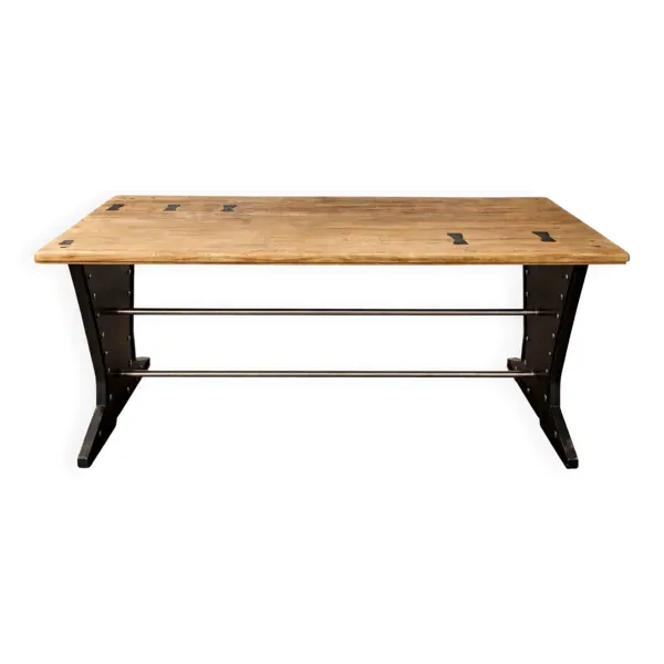 Table industrielle – Pièce artisanale en bois massif et acier