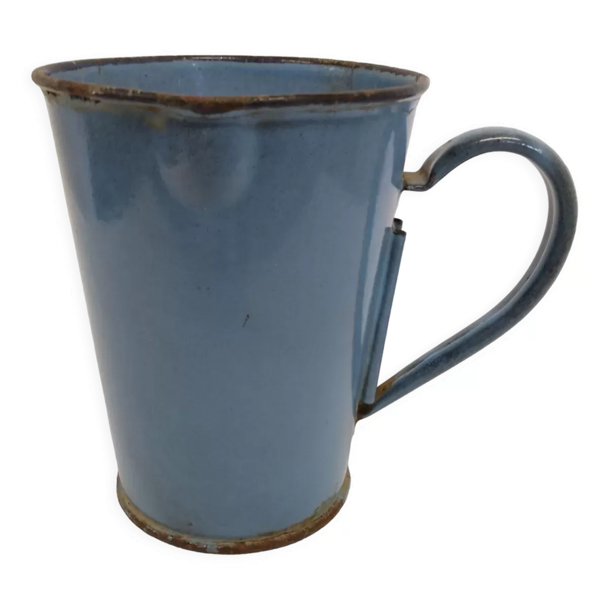 Pichet émaillé ancien bleu avec bec verseur