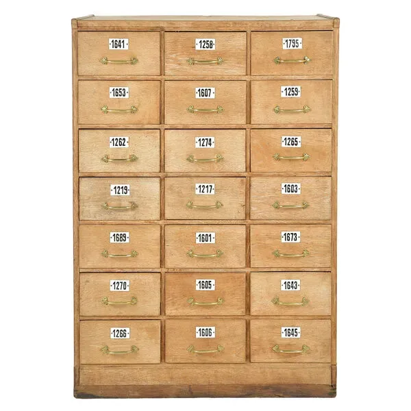 Meuble d’atelier en bois à 21 tiroirs étiquetés (140 x 97 x 62cm)