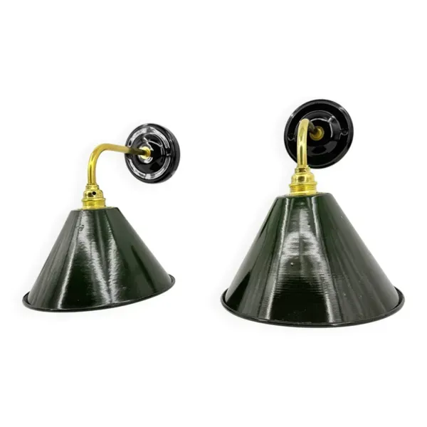 Appliques en tôle émaillée