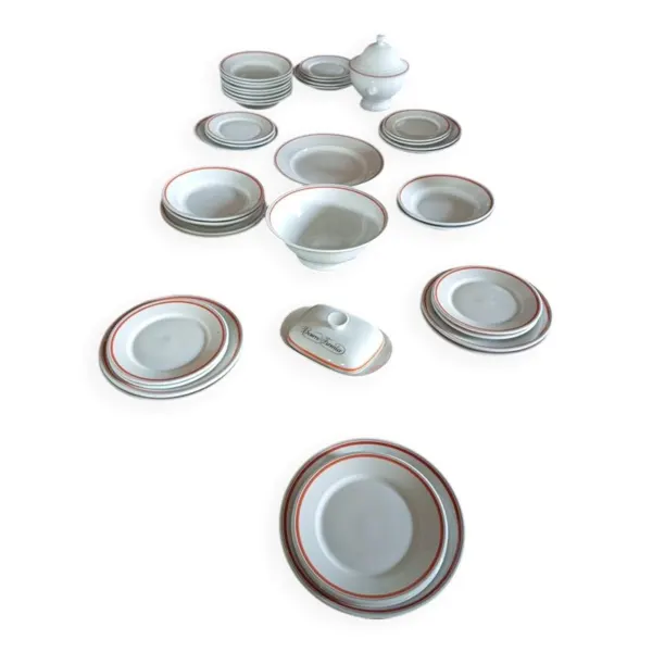 Rarissime service de table complet 40 pièces – modèle « Bistrot » par Jacques Lobjoy pour la porcelaine d'Auteuil, vers 1970