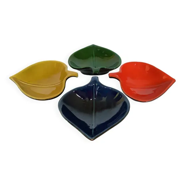 4 coupelles multicolores