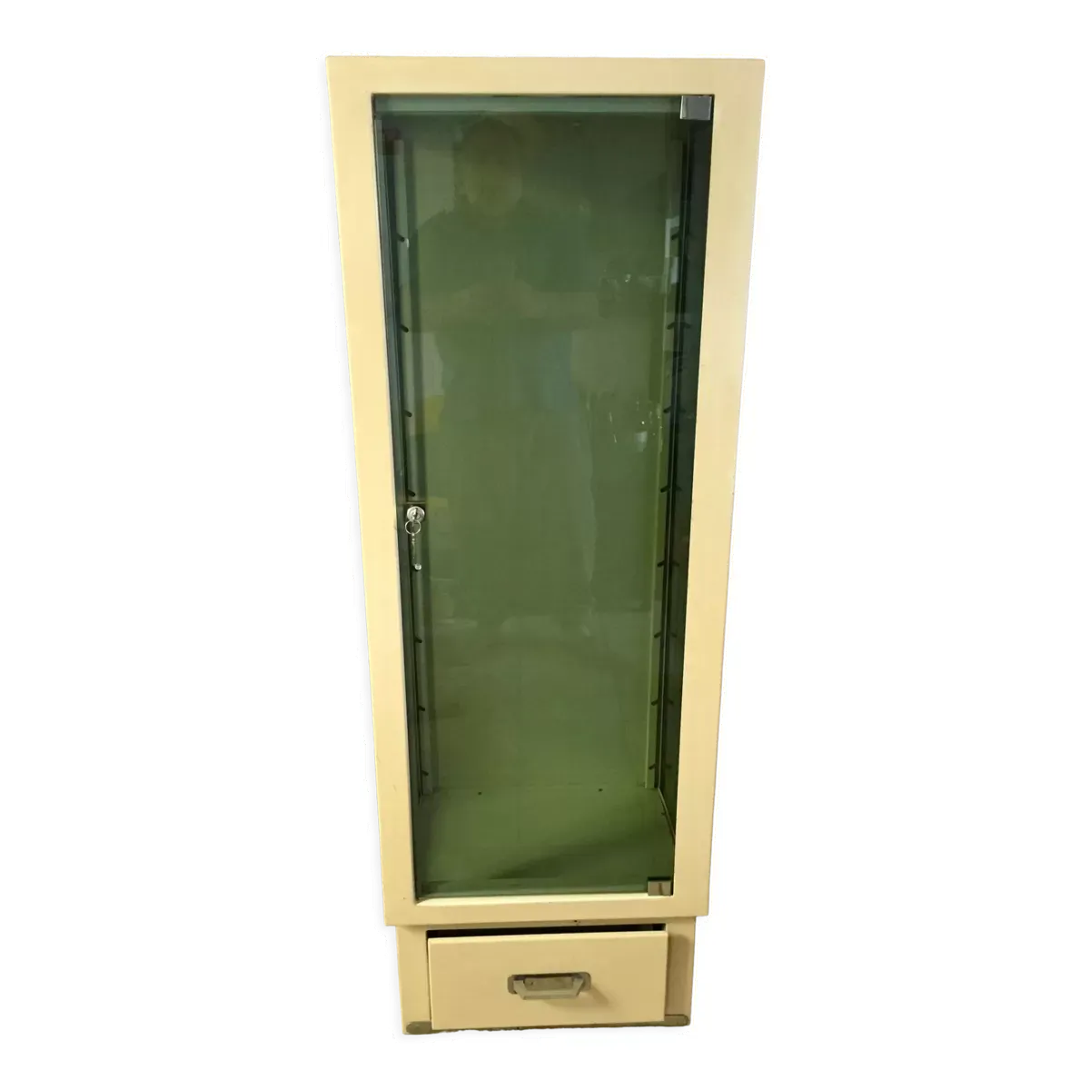 Armoire metallique vintage