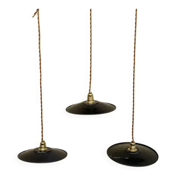 Trio de suspensions tôle émaillée noire et blanche vintage style indus
