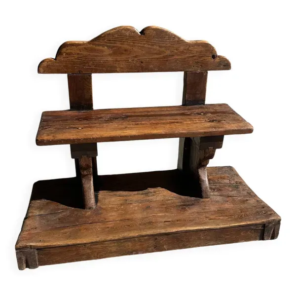 Banc d'école sur estrade