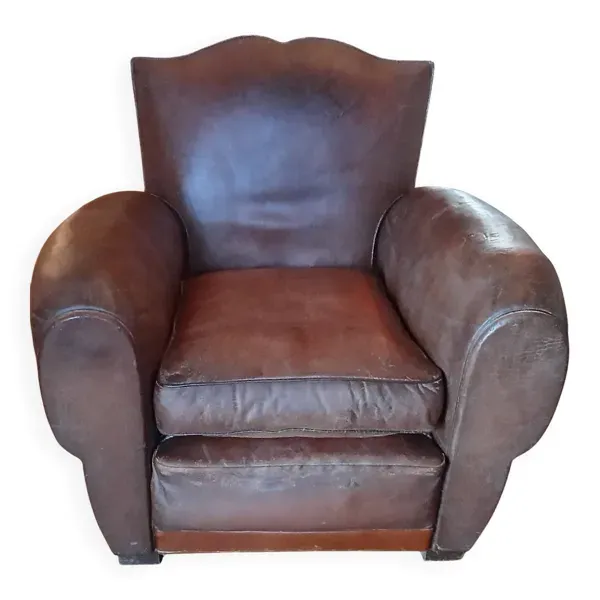 Ancien grand fauteuil club modèle moustache