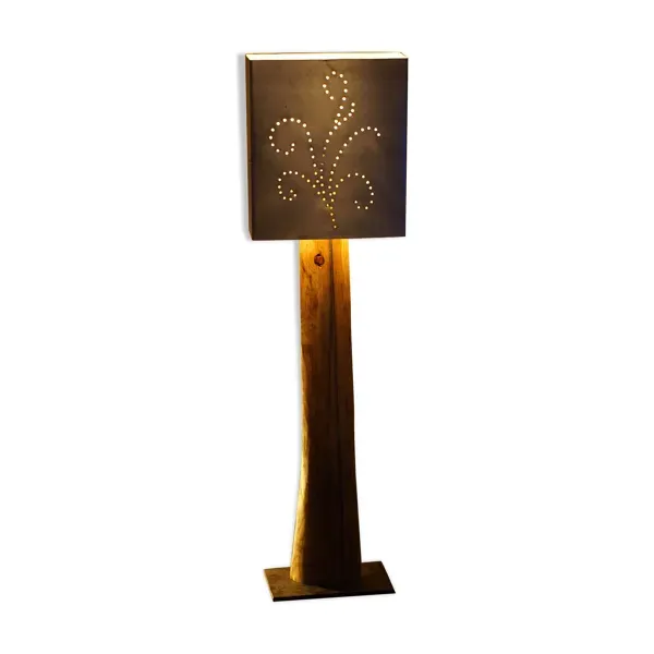 Lampe haut de gamme de style industriel chic – bois de cèdre et métal