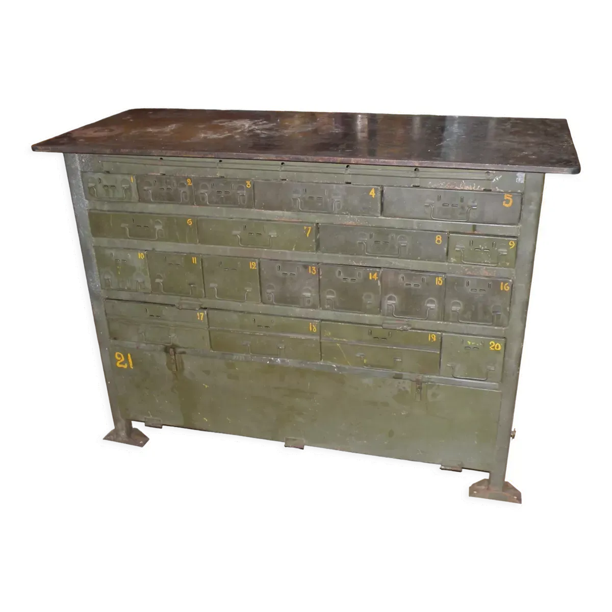 Meuble métal d'atelier camion gmc cckw 353, us army 2eme guerre mondiale 1941/ 1945