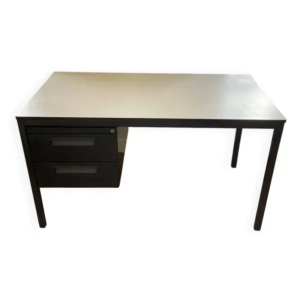 Bureau Industriel Van Blerk en acier et formica