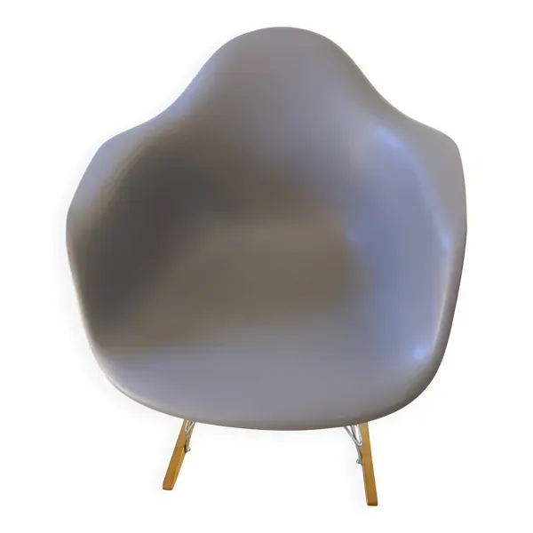 Eames plastic chair