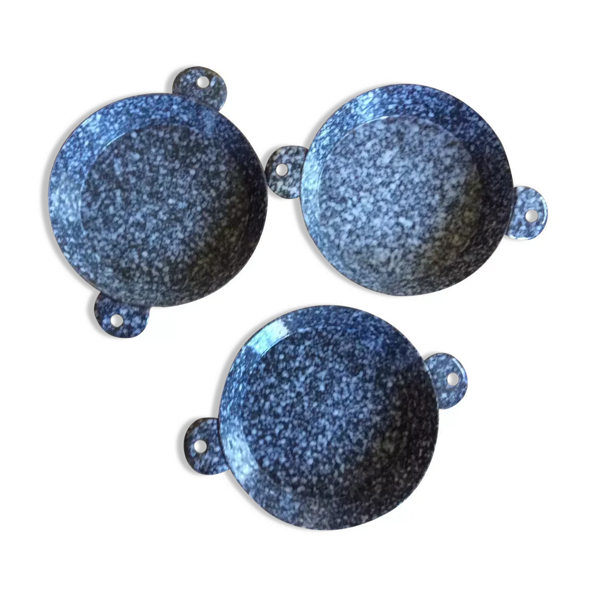 Serie de 3 plats en tôle émaillée