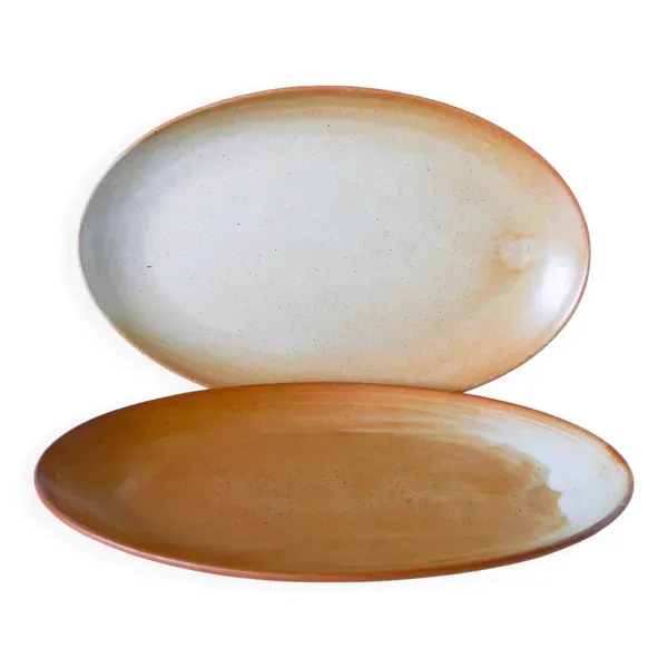 Paire de grands plats ovals en grès, 1970