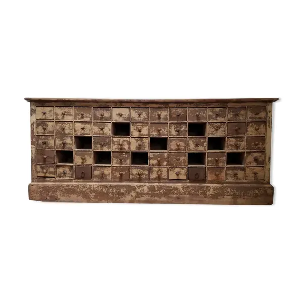 Meuble de quincaillerie