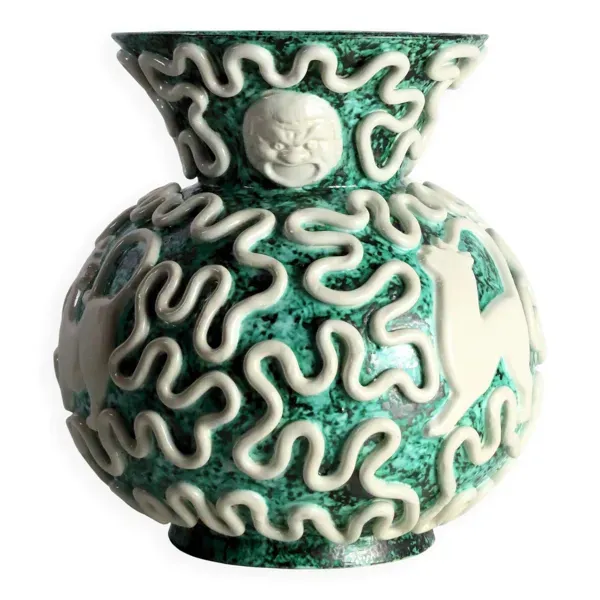 Manufacture Sainte-Radegonde, vase pansu aux mascarons en céramique émaillée