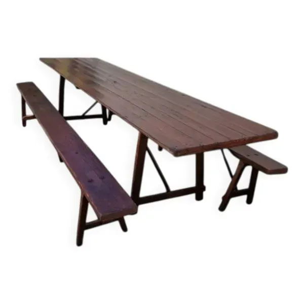 Grande table de brasserie + deux bancs