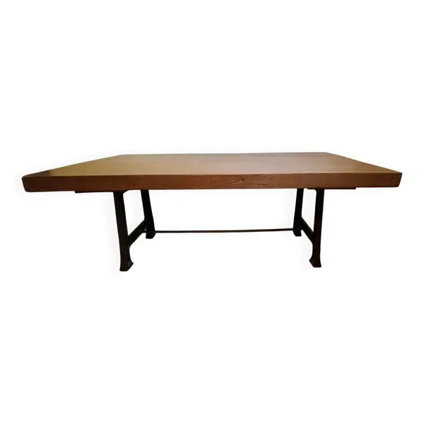 Table de style industrielle avec plateau en acajou