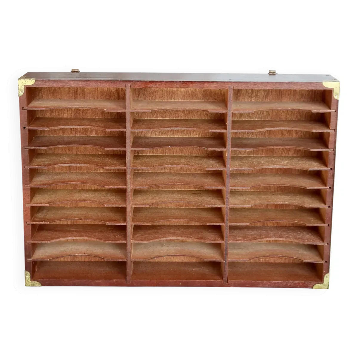 Étagère murale vintage type meuble de métier en bois et métal doré