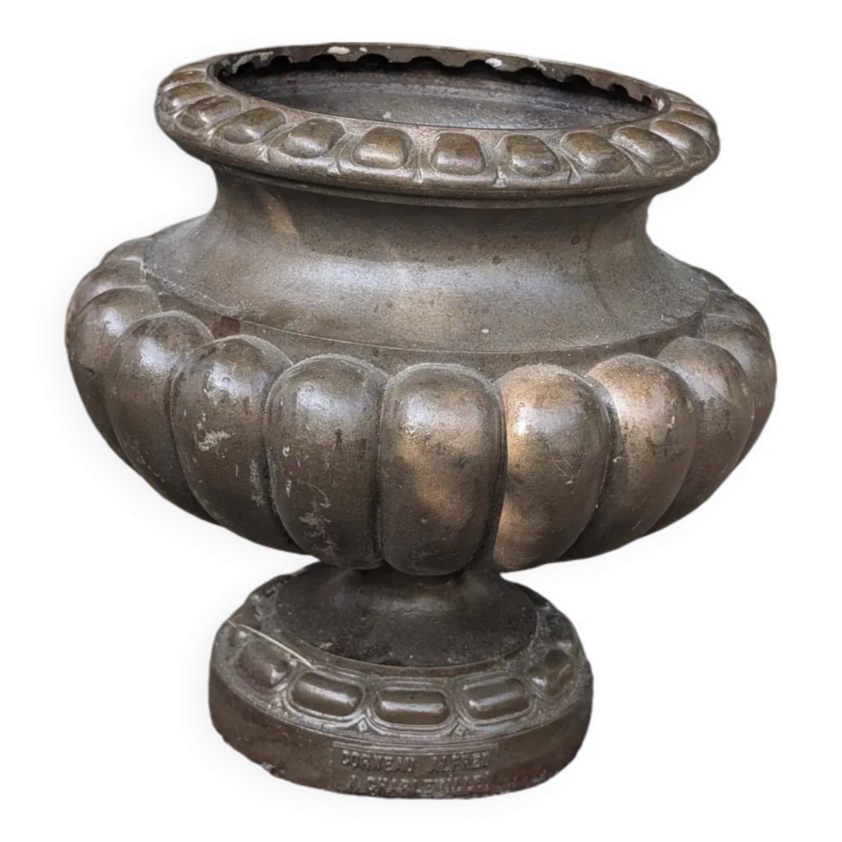 Vase médicis à godrons en fonte par alfred corneau à charleville xixème
