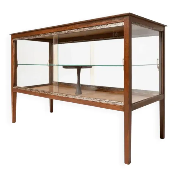 Ancienne vitrine de commerce