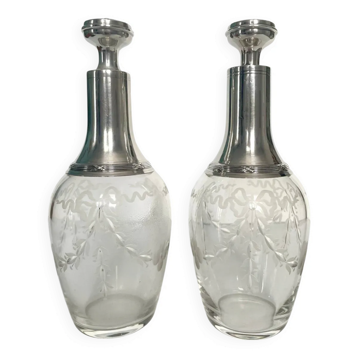 Paire de carafes en cristal et argent - début du XXe siècle