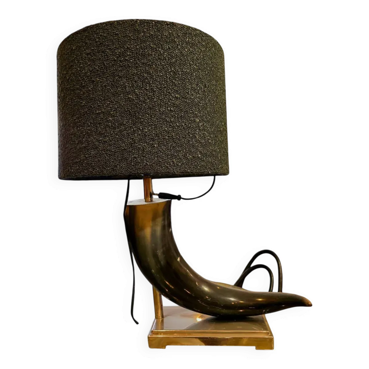 Lampe brutaliste en corne de vache