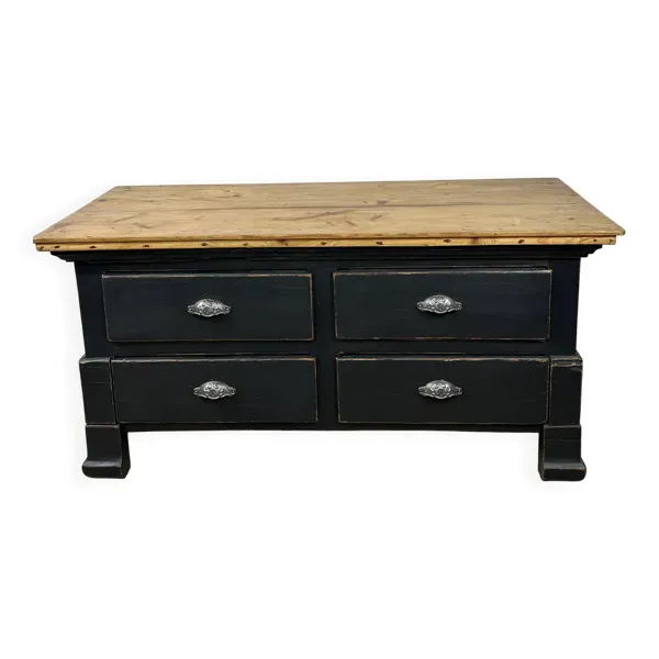 Commode basse en pichpin et patine grise, début XXeme