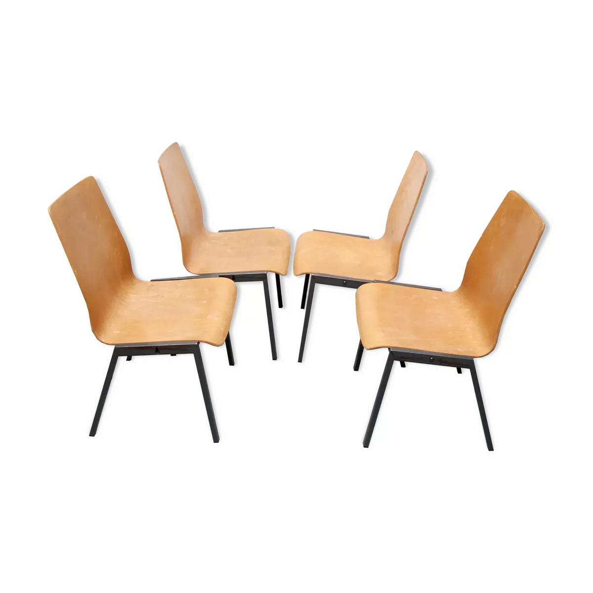 4 chaises des années 1960