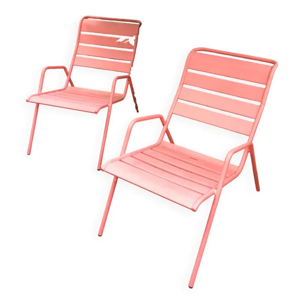 2 fauteuils bas Fermob modèle Monceau couleur capucine