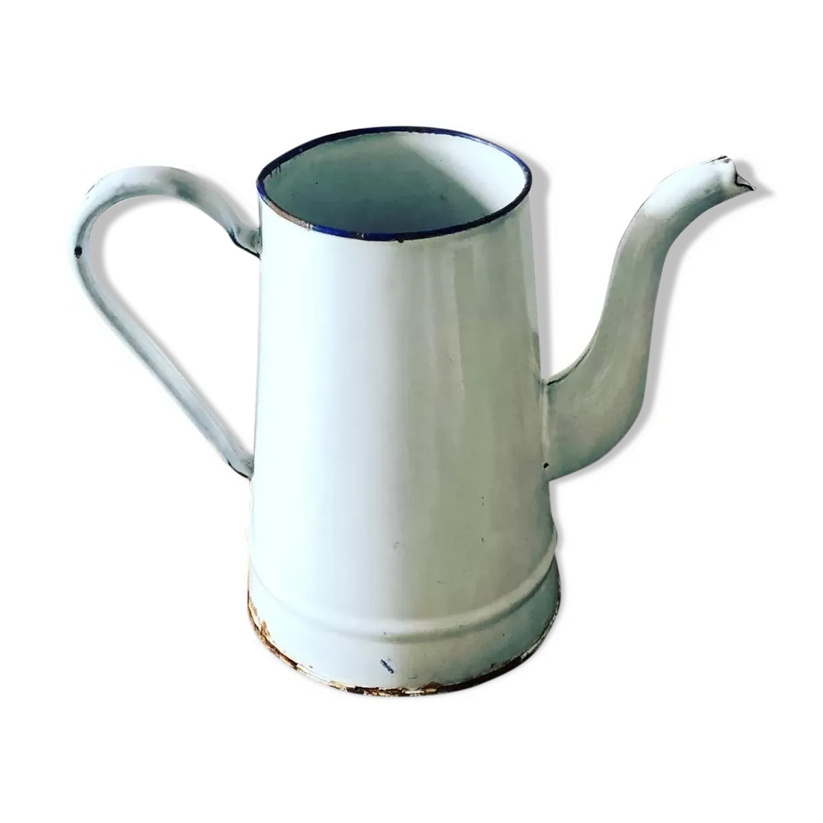 Théière en tôle émaillée