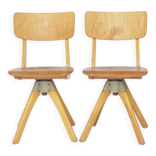 Paire de chaises pivotantes vintage Casala, années 1970, en hêtre industriel allemand.