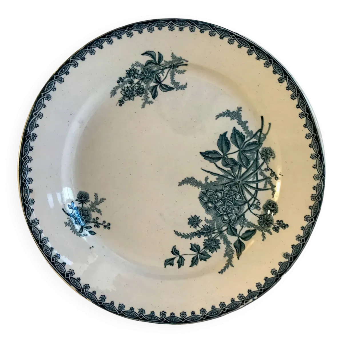 plat rond en Terre de Fer japonisant fin XIXème