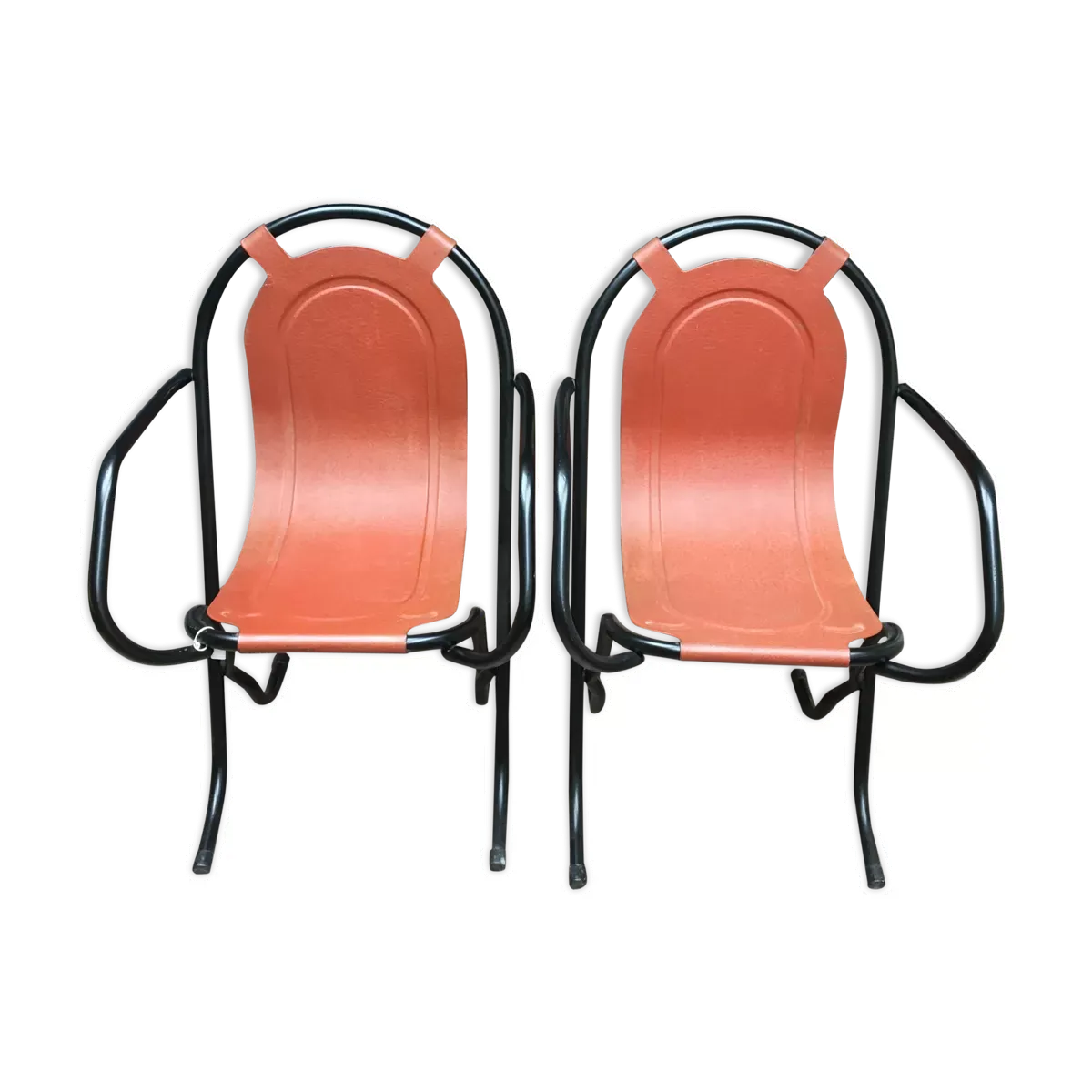 Paire de fauteuils en fer