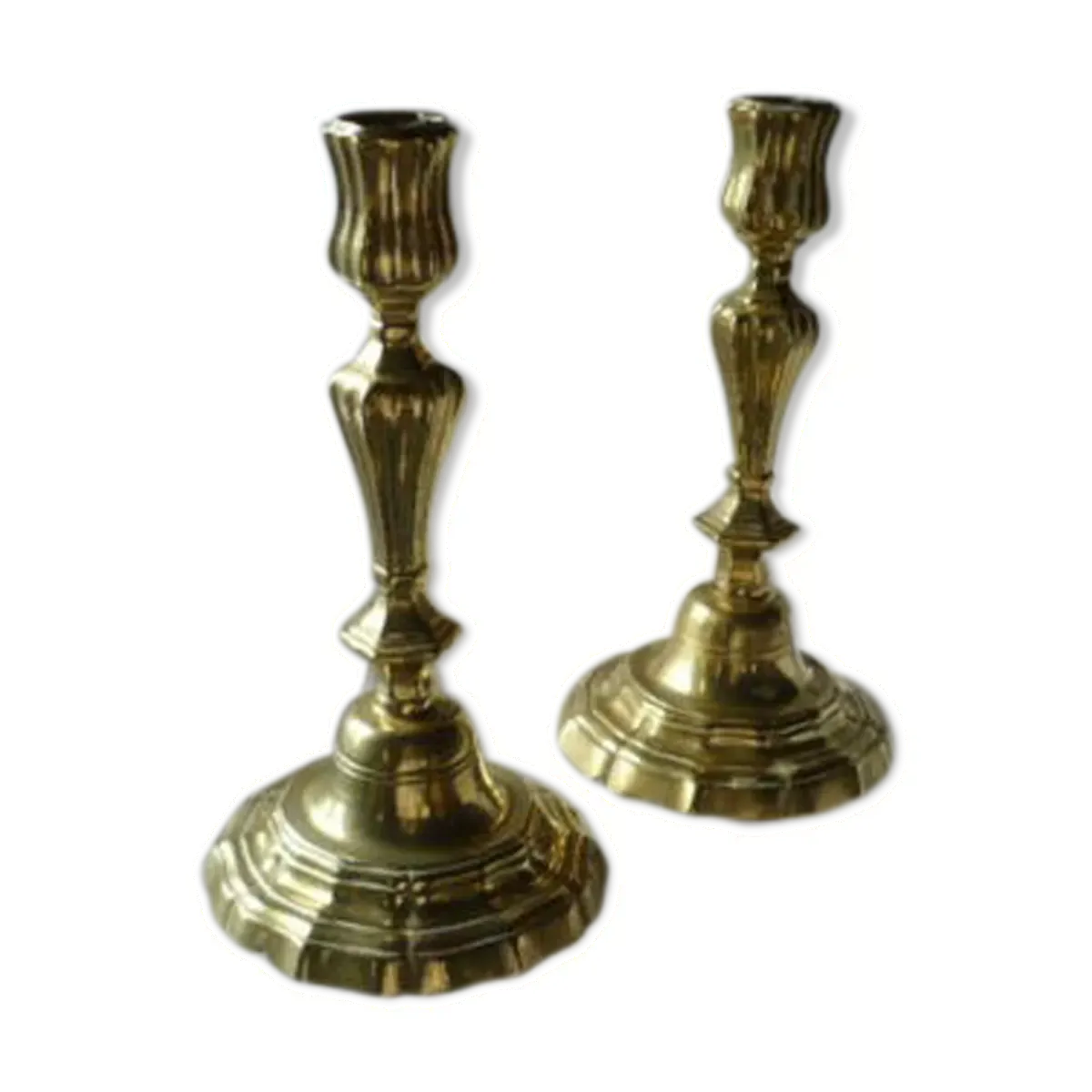 Paire de bougeoirs en bronze 18 ème siècle