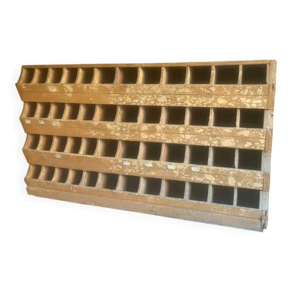 Ancien meuble grainetier à casiers