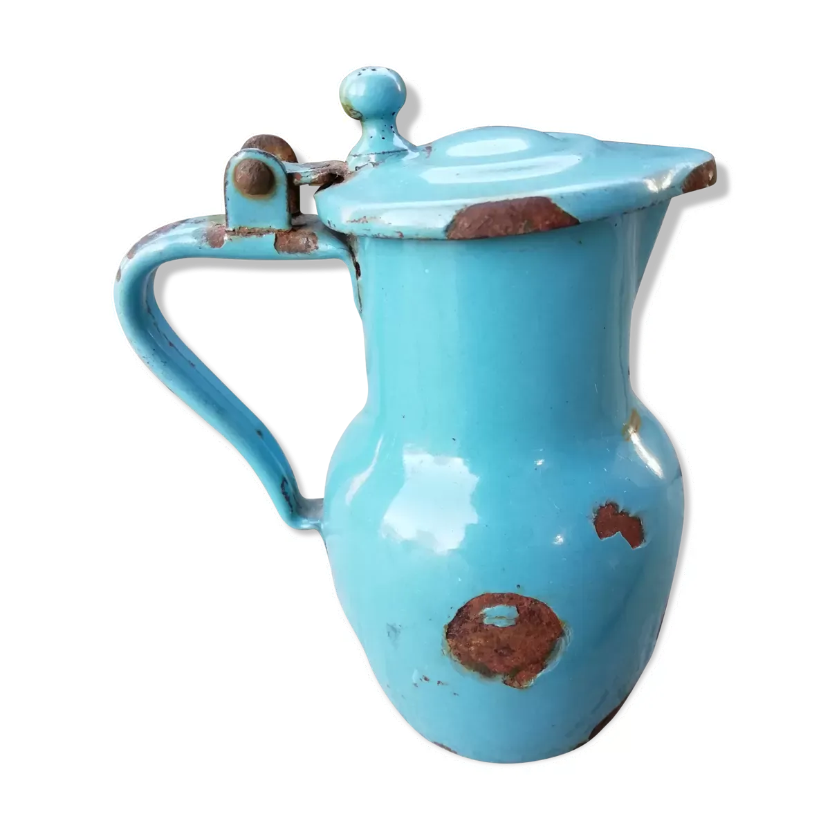 Pichet en tôle émaillée