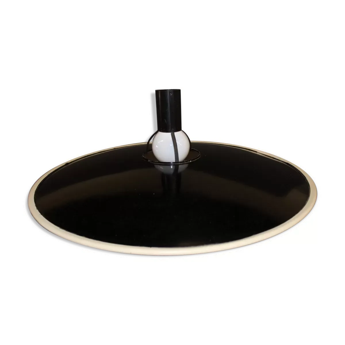 Suspension design en tôle noir et blanc édition Fos