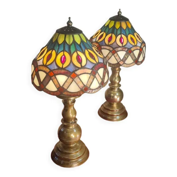 Paire de lampes en laiton anciennes en verre style Tiffany