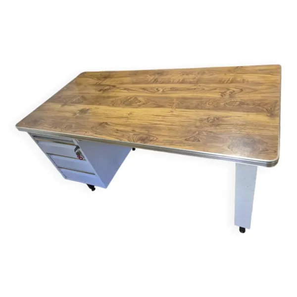Bureau Atal de style industriel années 70