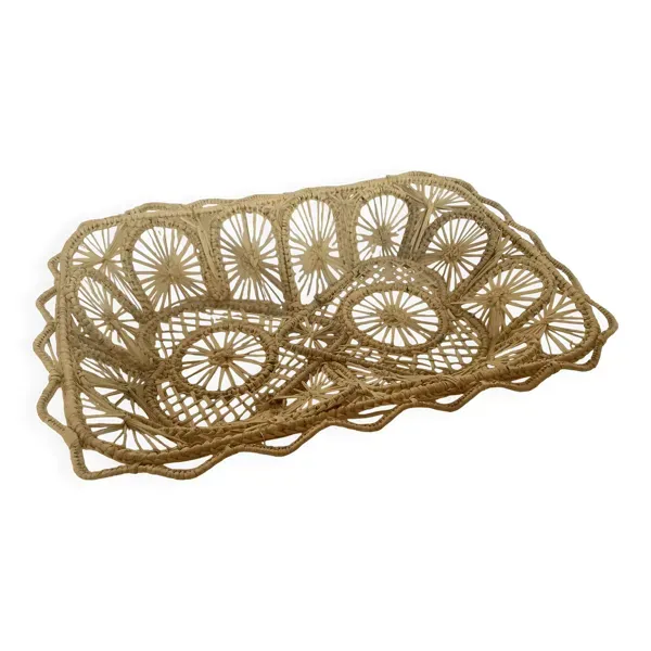 Corbeille en paille tressée