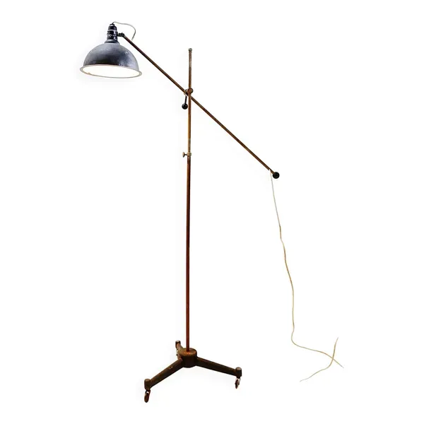 Lampe sur pied articulée industrielle