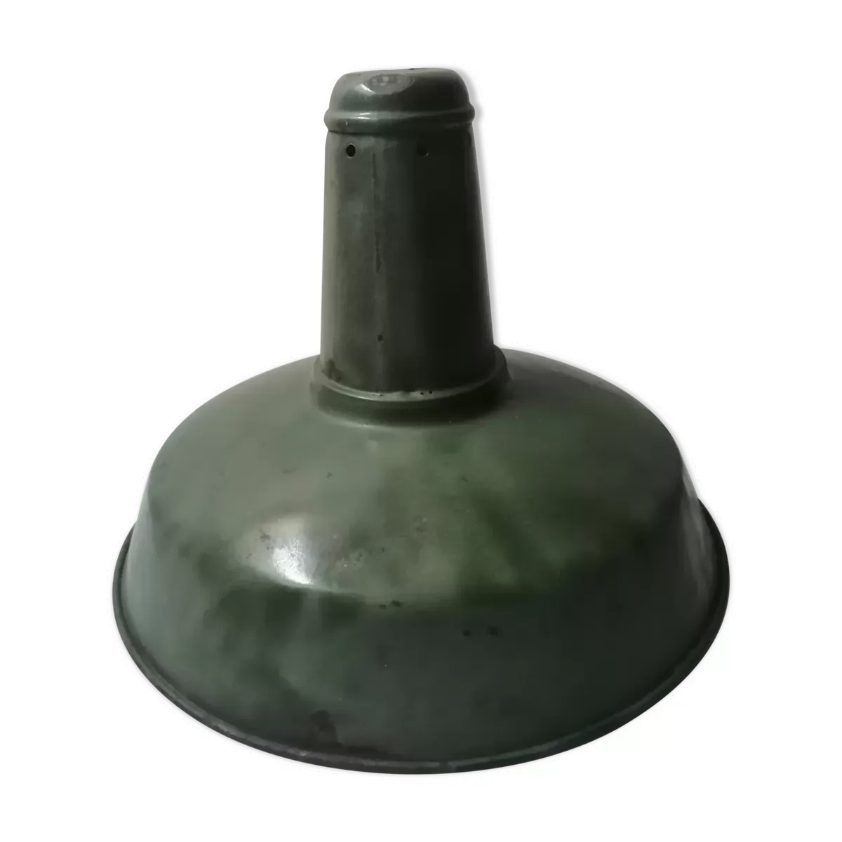 Abat jour ancien émailée d'usine ou d'atelier vert mat